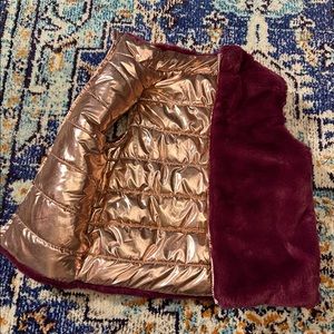 Epic Threads girls reversible vest. Gold puffer and maroon faux fur.